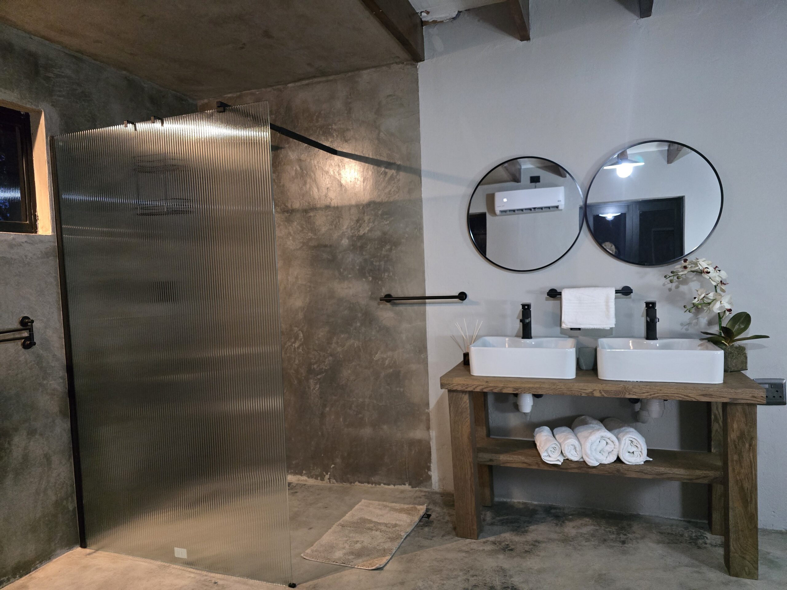 Amara Bathroom 3 Luxury South African safari experience in Kruger National Park with My African Hunting – wildlife, nature, and adventure tours”